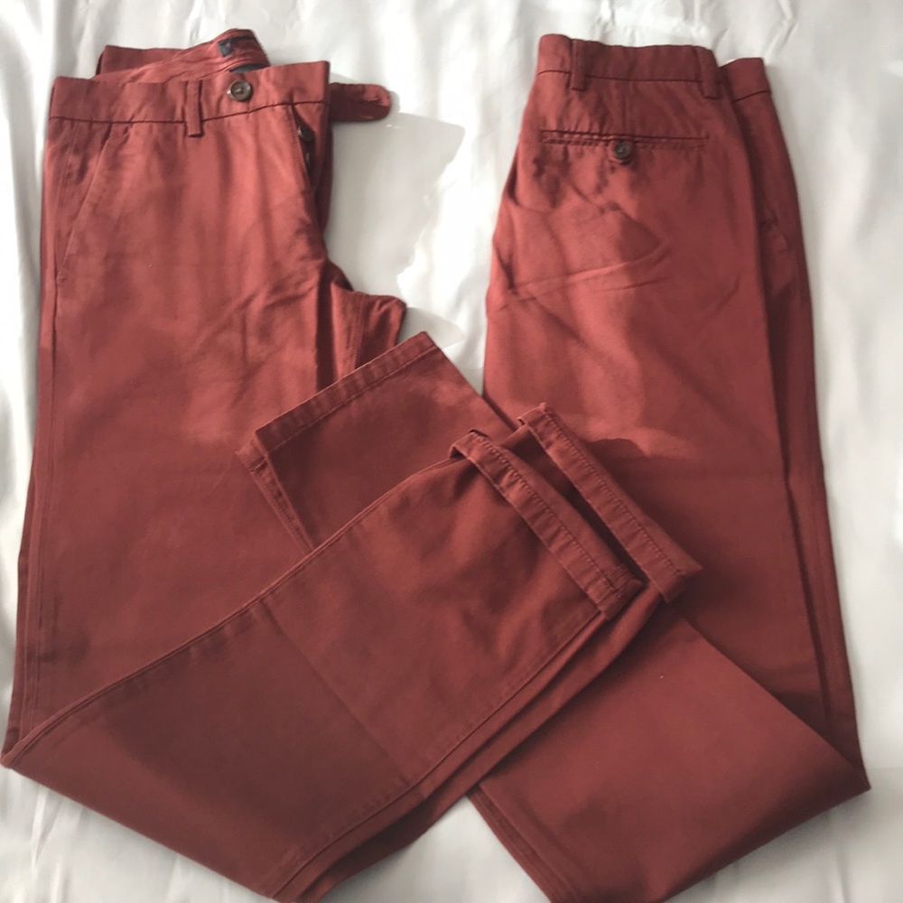 Skinny burgundy khakis/chinos